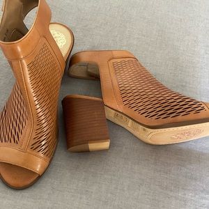 Vince Camuto Tan/Brown Heel Sandals
